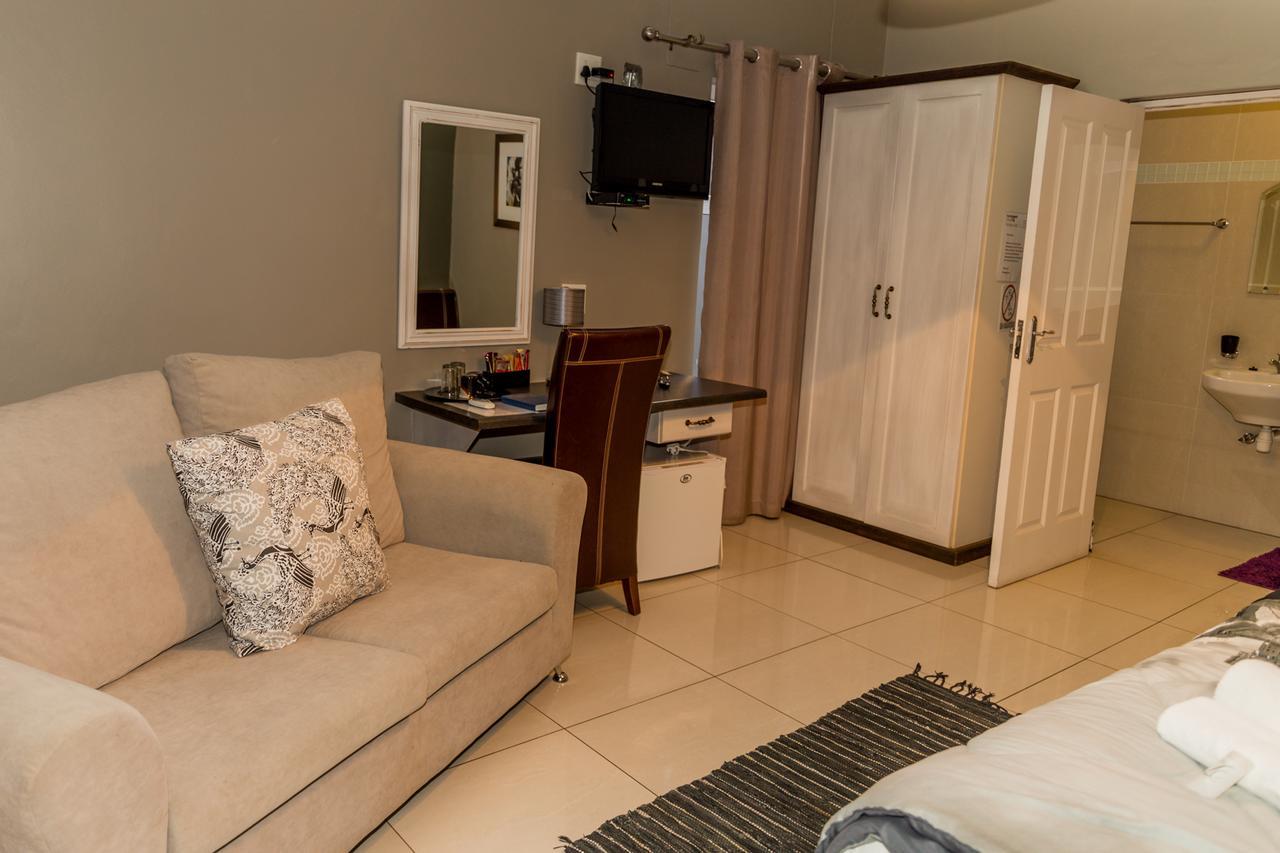Village Boutique Hotel Очиваронго Екстериор снимка